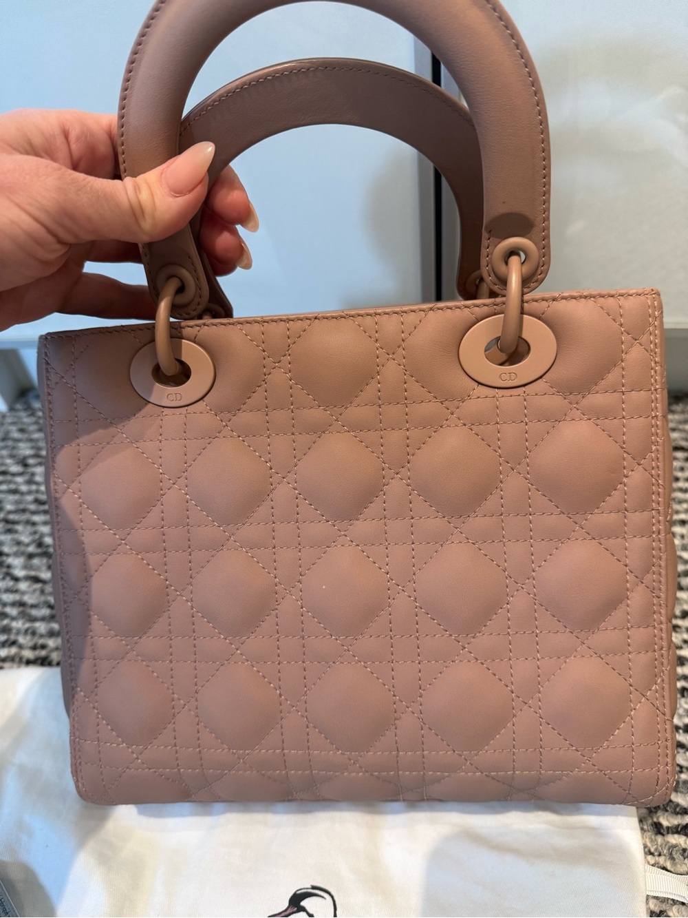 Dior LADY Dior medium ultra matte Cannage quilted calfskin handbag - Picture 2 of 16
